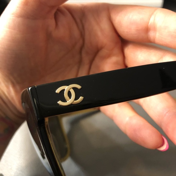 ***SOLD***Authentic CHANEL sunglasses 🕶 like new - Picture 8 of 11